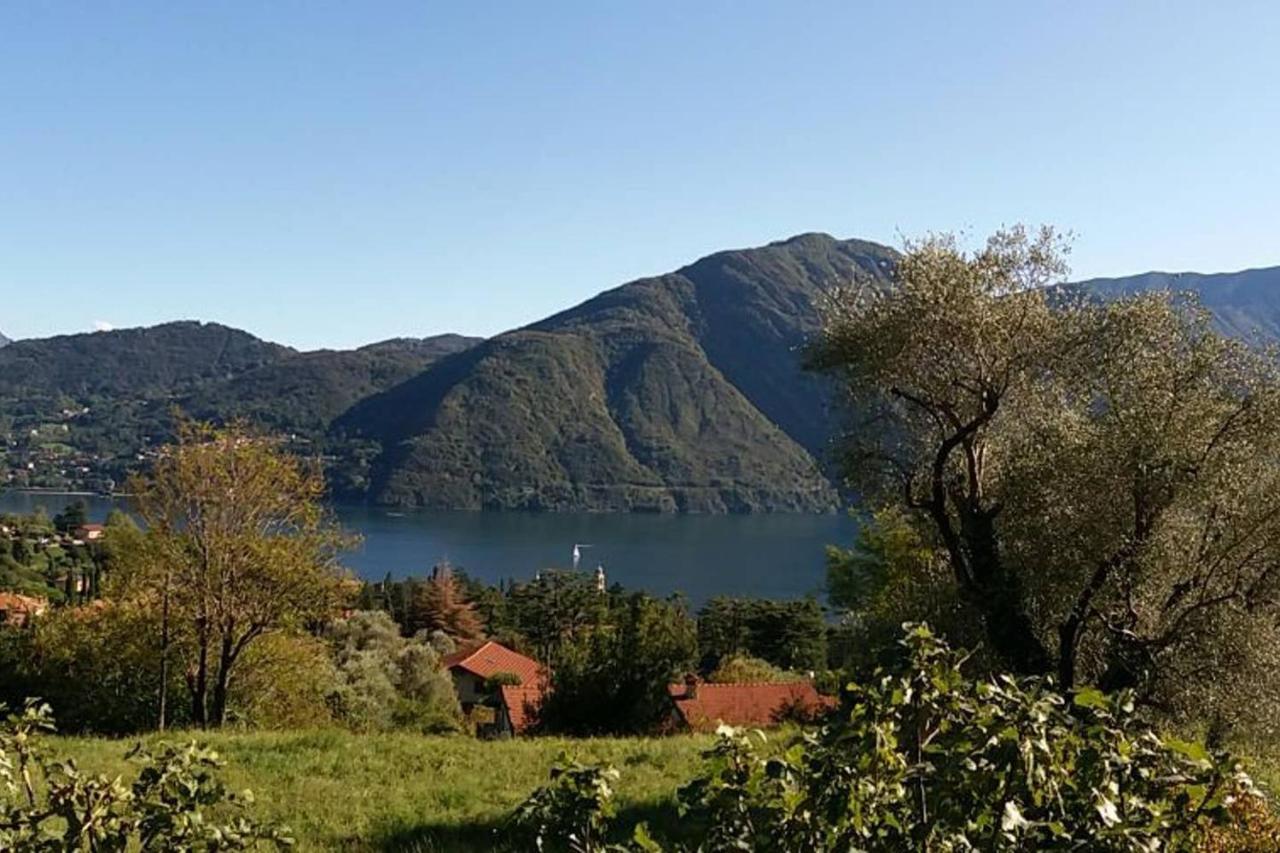 Casa Intignano - Camera Con Bagno E Portico Vista Lago Tremezzo Exterior photo